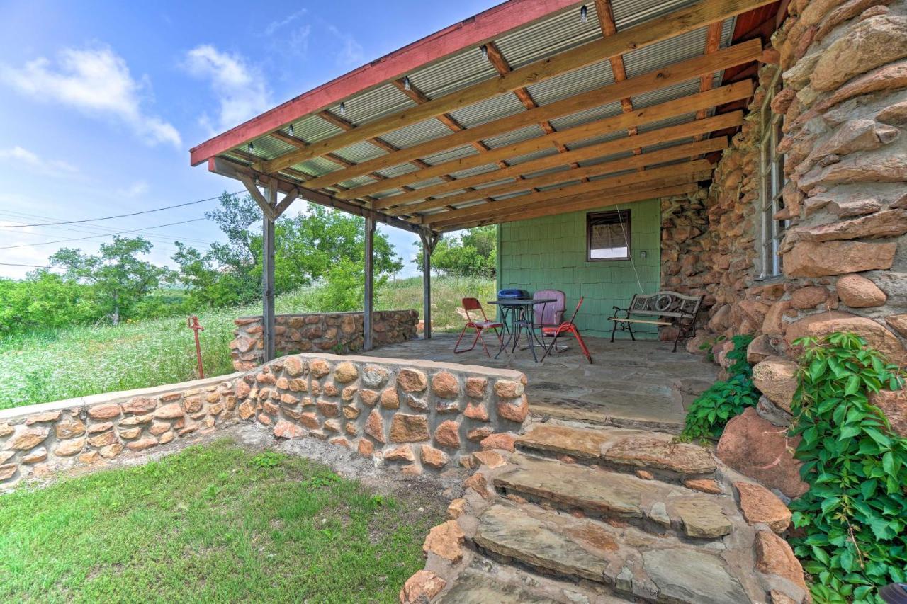 Enchanting Hilltop Cottage In Medicine Park! ภายนอก รูปภาพ